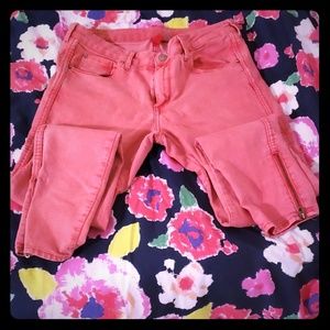 Capri pants